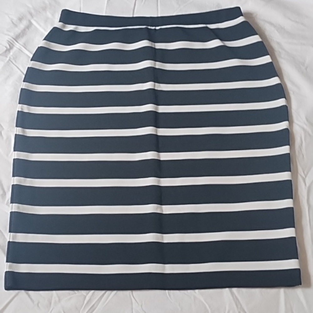 Liz Claiborne Striped Knit Pencil Skirt SzMed